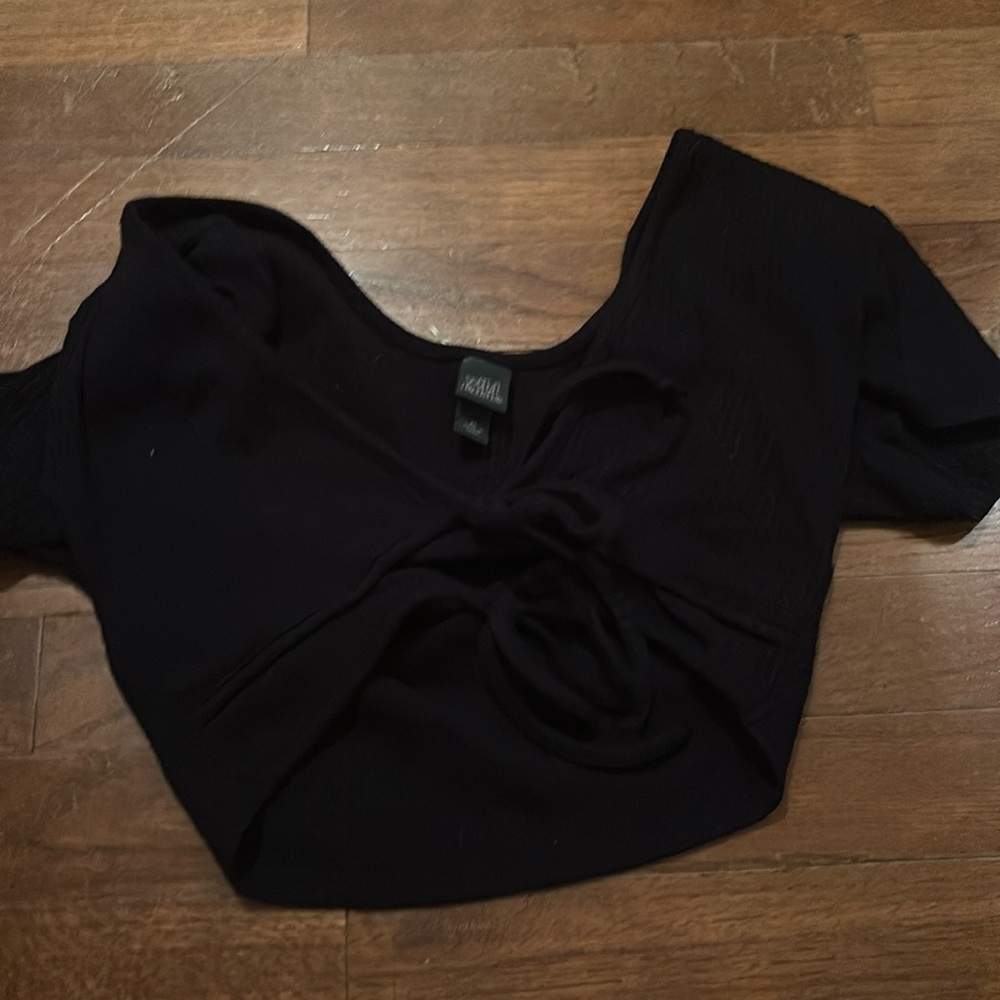 Wild fable, black top with ties